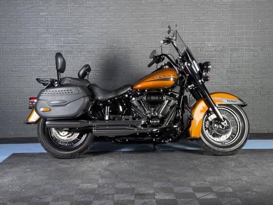 HARLEY-DAVIDSON SOFTAIL HERITAGE CLASSIC 114 